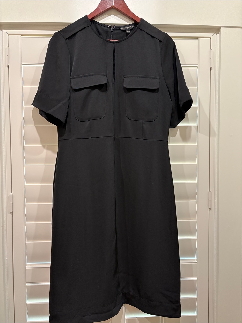 Banana Republic Black Short-Sleeve Pocket Midi Dress
